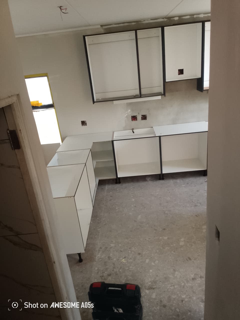 Kitchen tiling